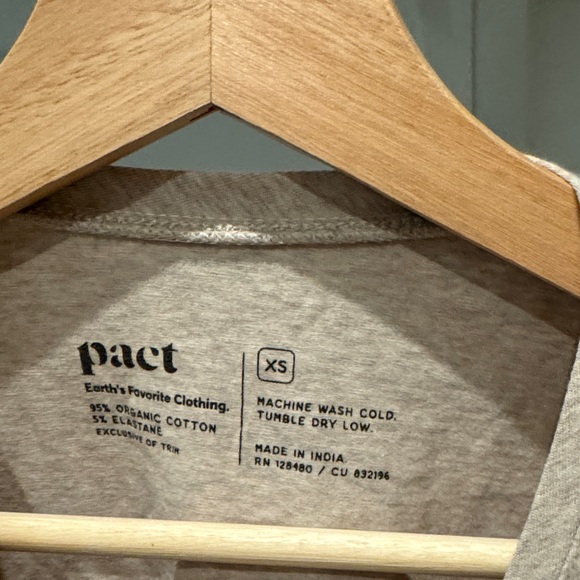 Pact Oat Heather Organic Cotton Long Sleeve Tee, XS - Picture 3 of 5